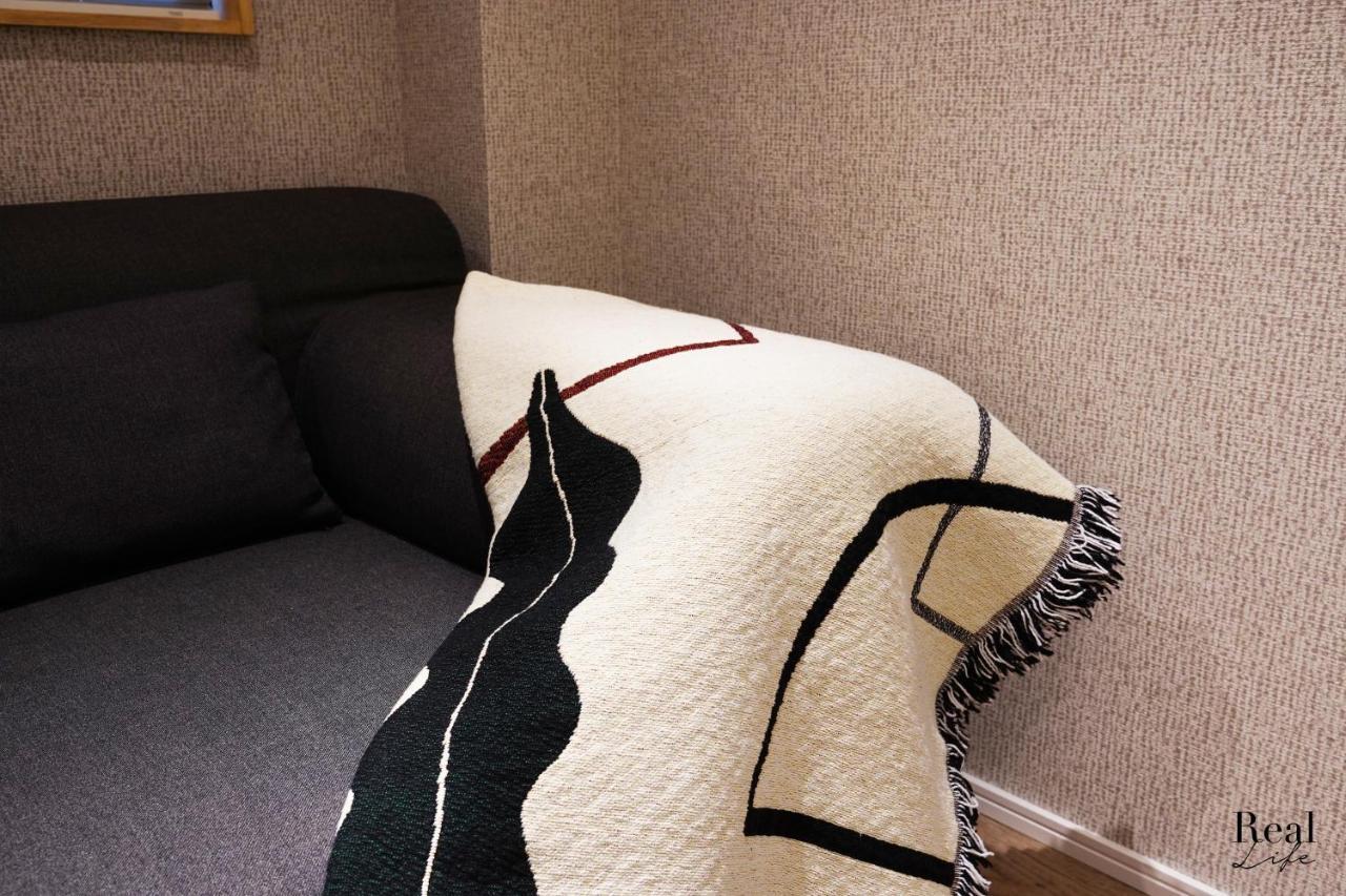 Real Life Sangenjaya Apartment