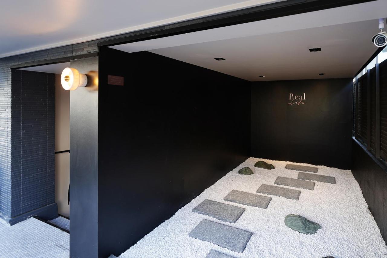 Apartment Real Life Sangenjaya Tokyo