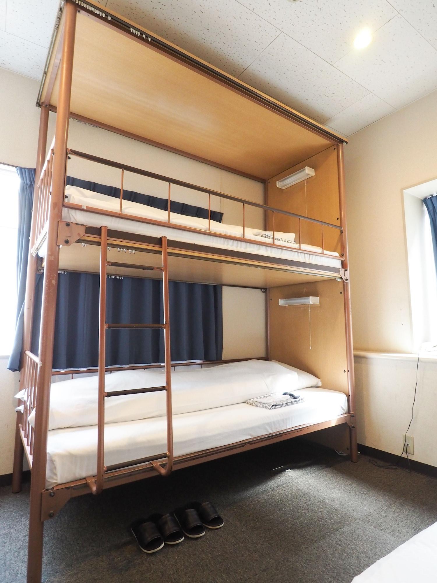 Hostel Sakura Jimbocho
