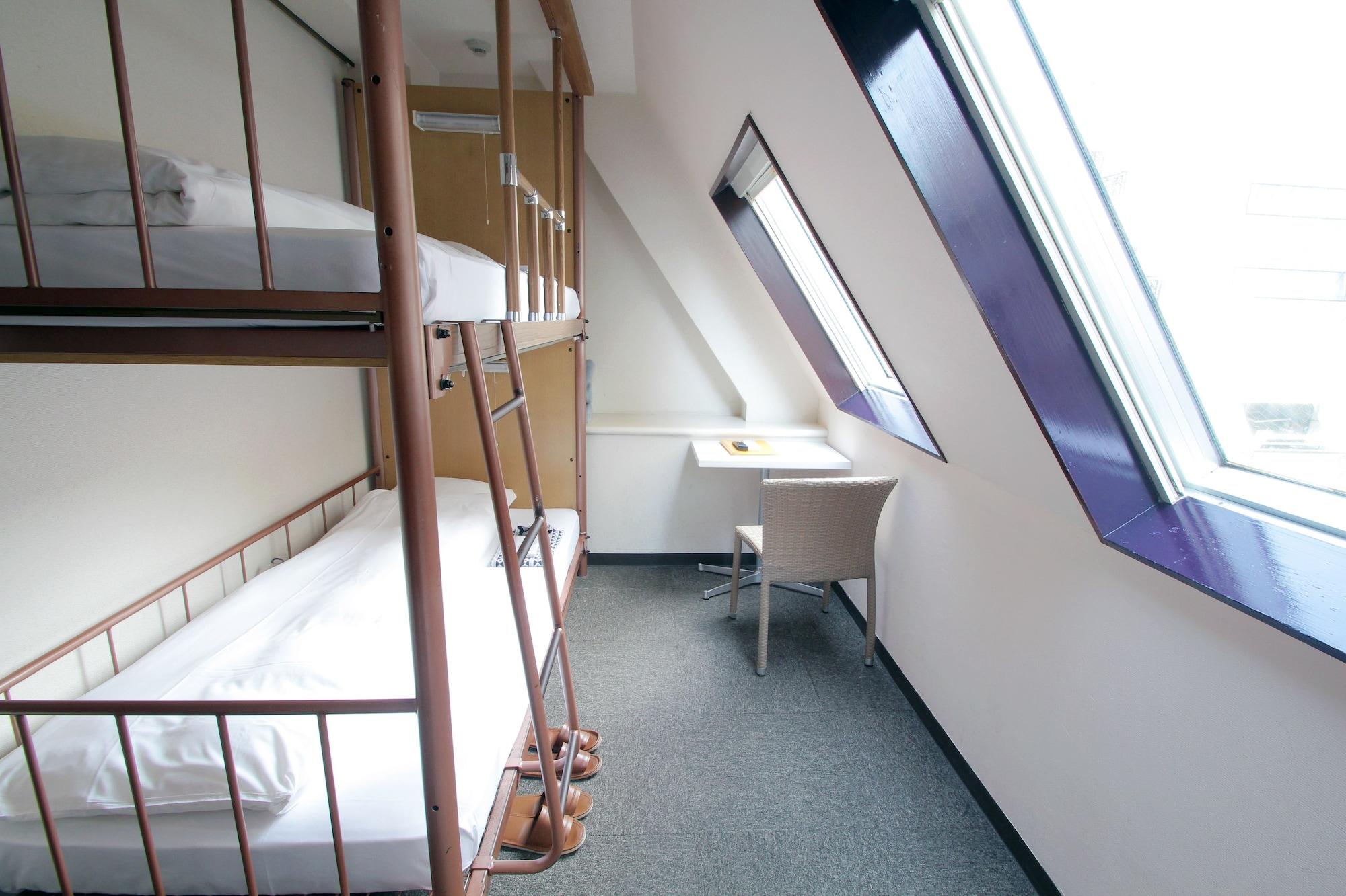 Hostel Sakura Jimbocho