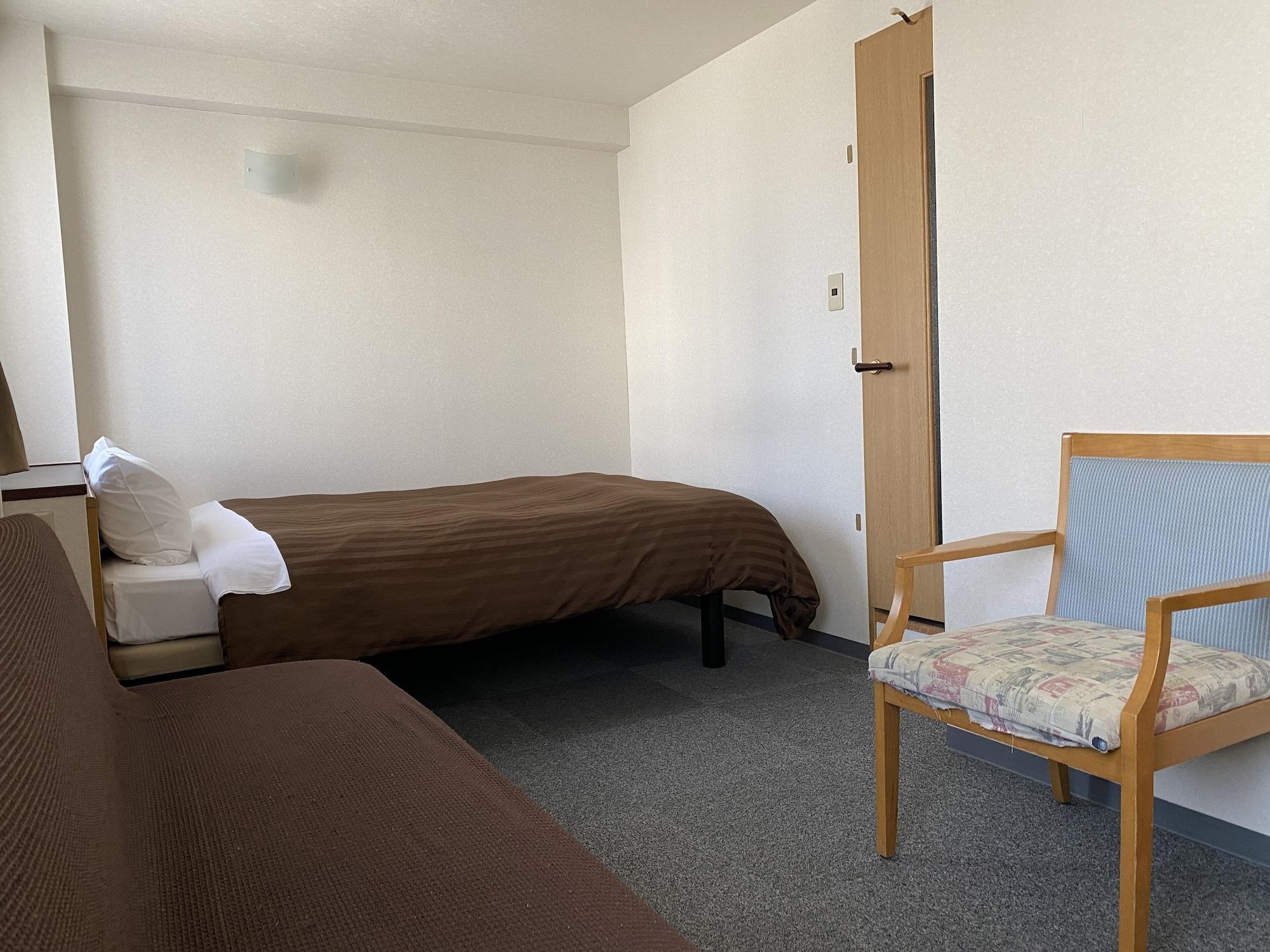 Sakura Hatagaya 3*