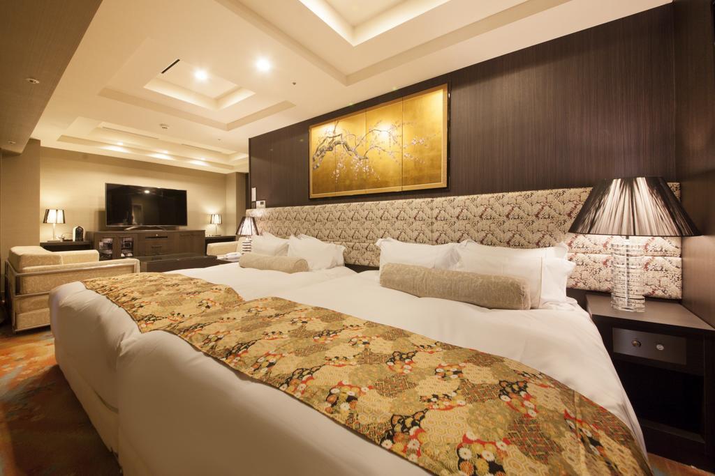 Hotel Centurion Grand Akasakamitsuke Station