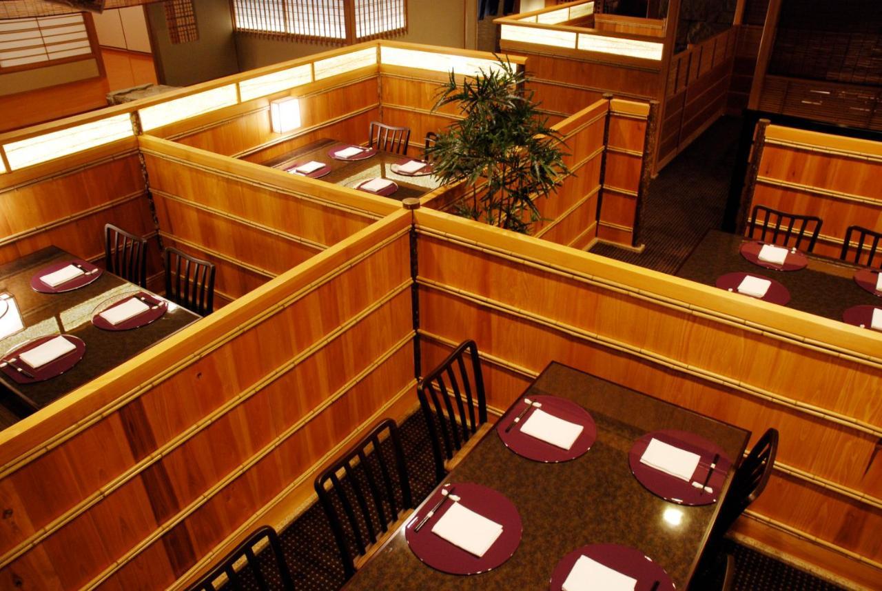 Metropolitan Edmont Hotel 4*