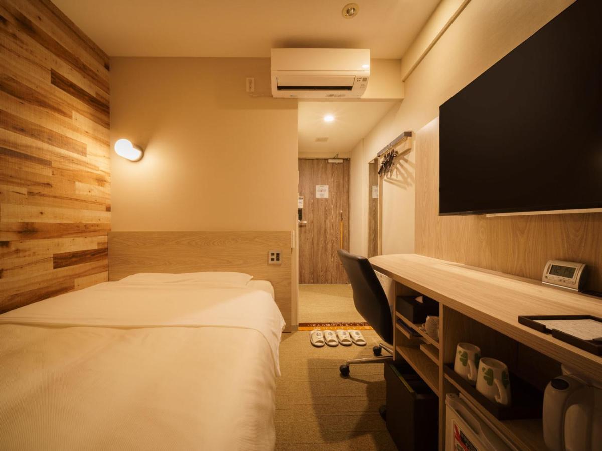 Super Shinbashi-karasumoriguchi Hotel