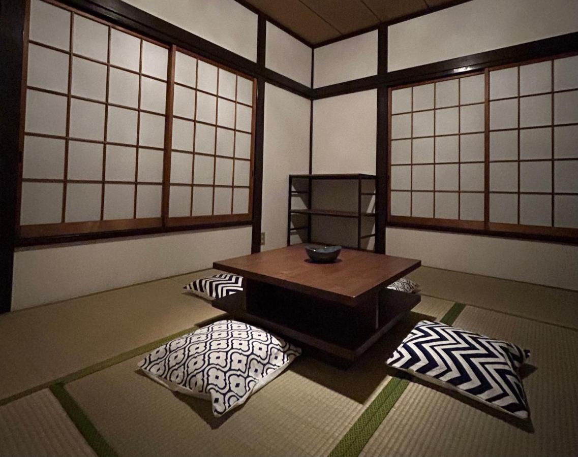 Apartment 1970's Japanese Style Dorm House *