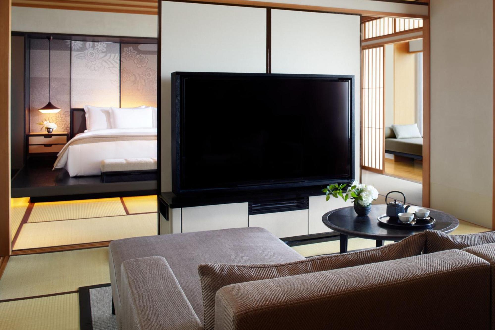 Hotel The Ritz-carlton, 5*
