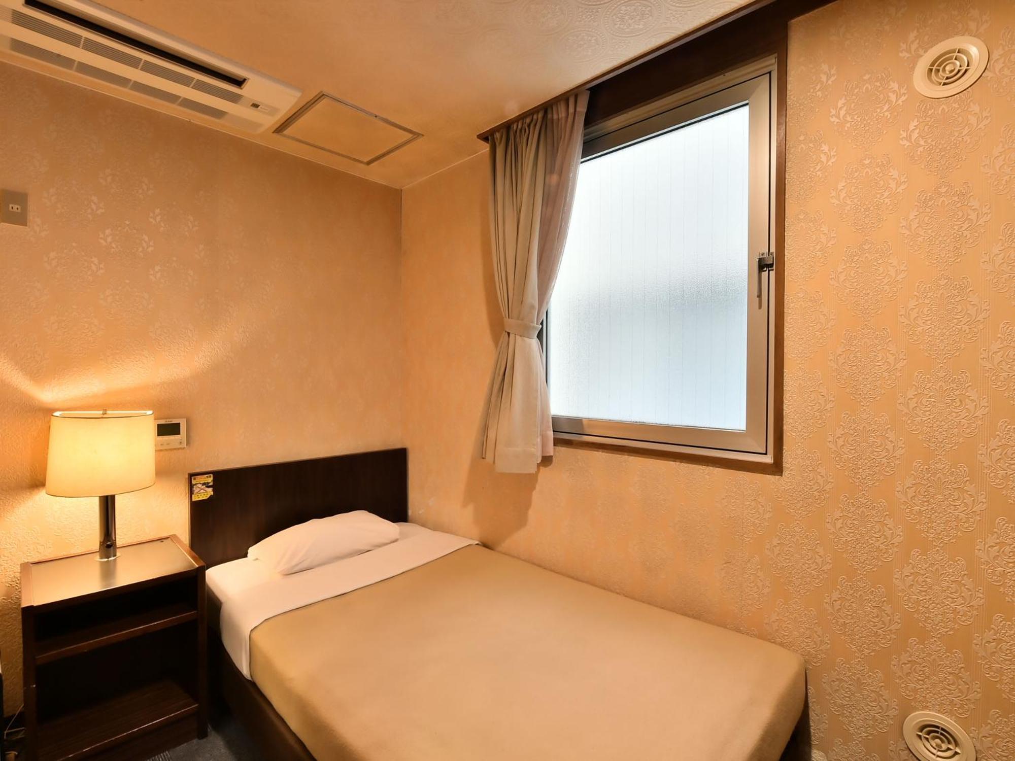 Hotel Kangetsuso 2*