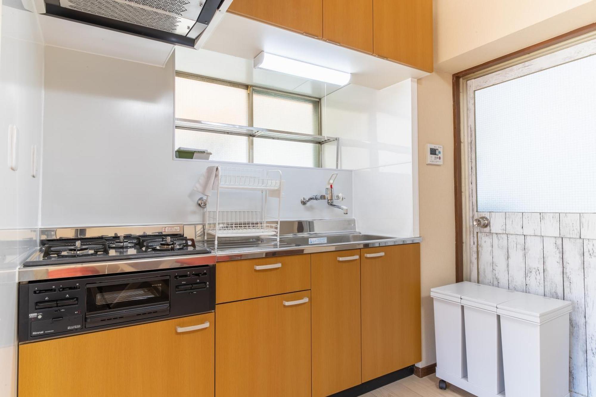 Apartment Okubo Sta10min Walk/ Shinjyuku Sta 2min/85 ㎡/3ldk Tokyo