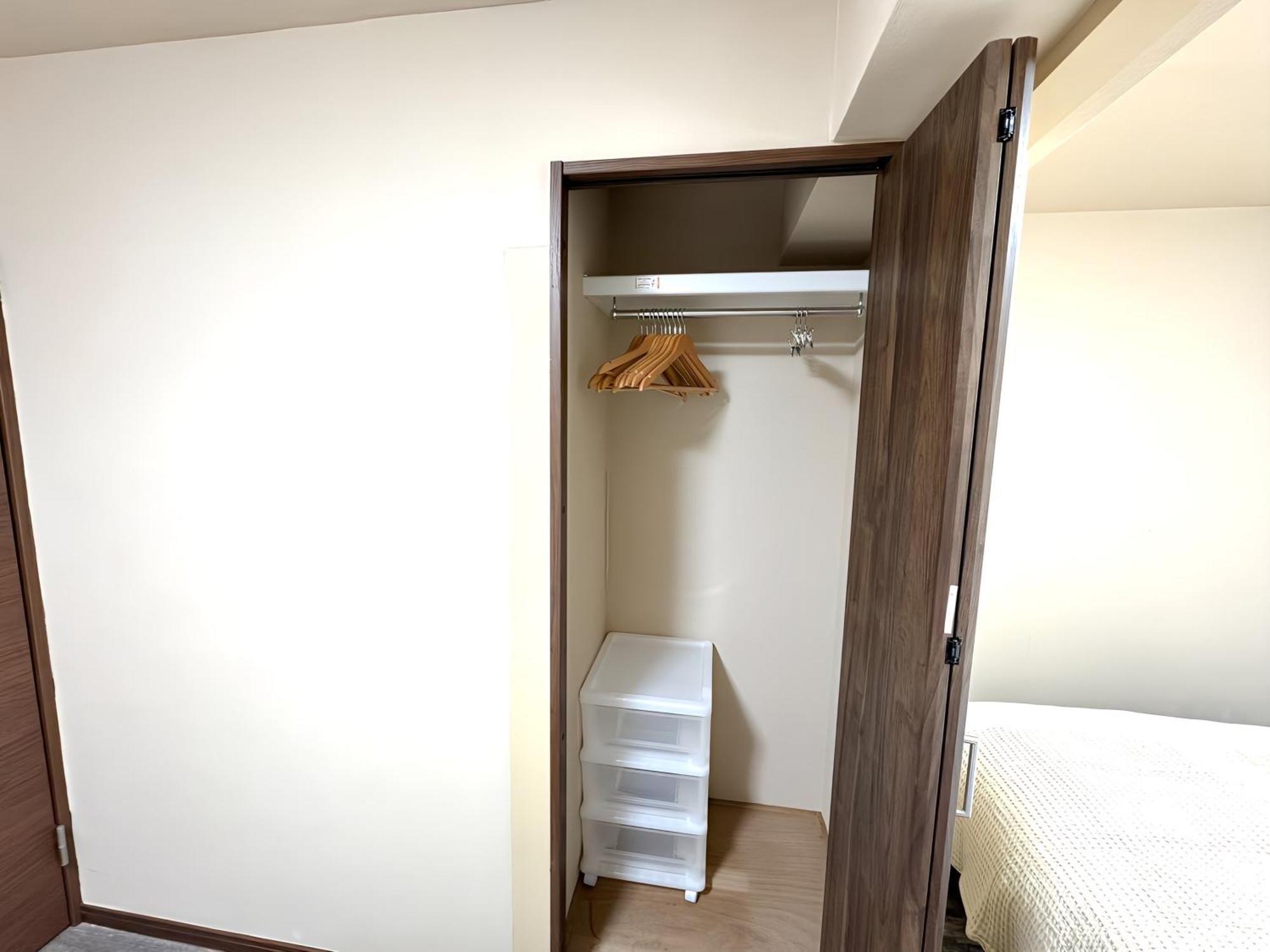 Okubo Sta10min Walk/ Shinjyuku Sta 2min/85 ㎡/3ldk Apartment