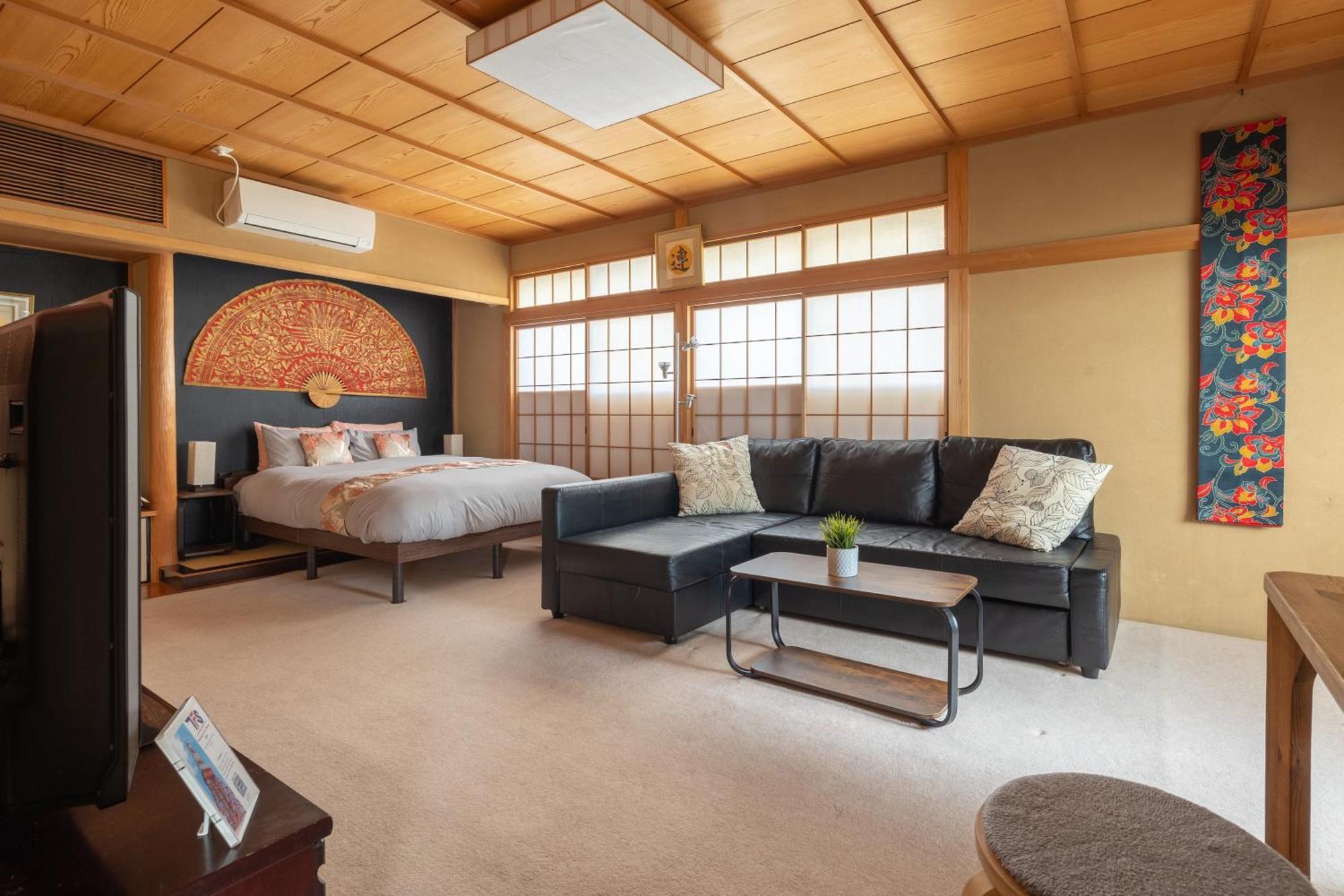 The Ivy Apartments, Location, Yoyogi!! Apartment *