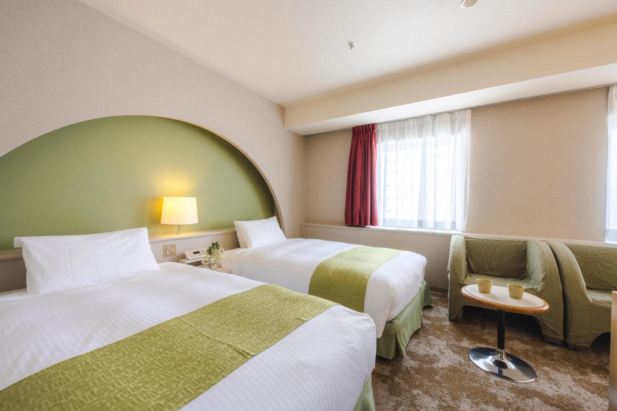 Shinjuku Washington Annex 3*
