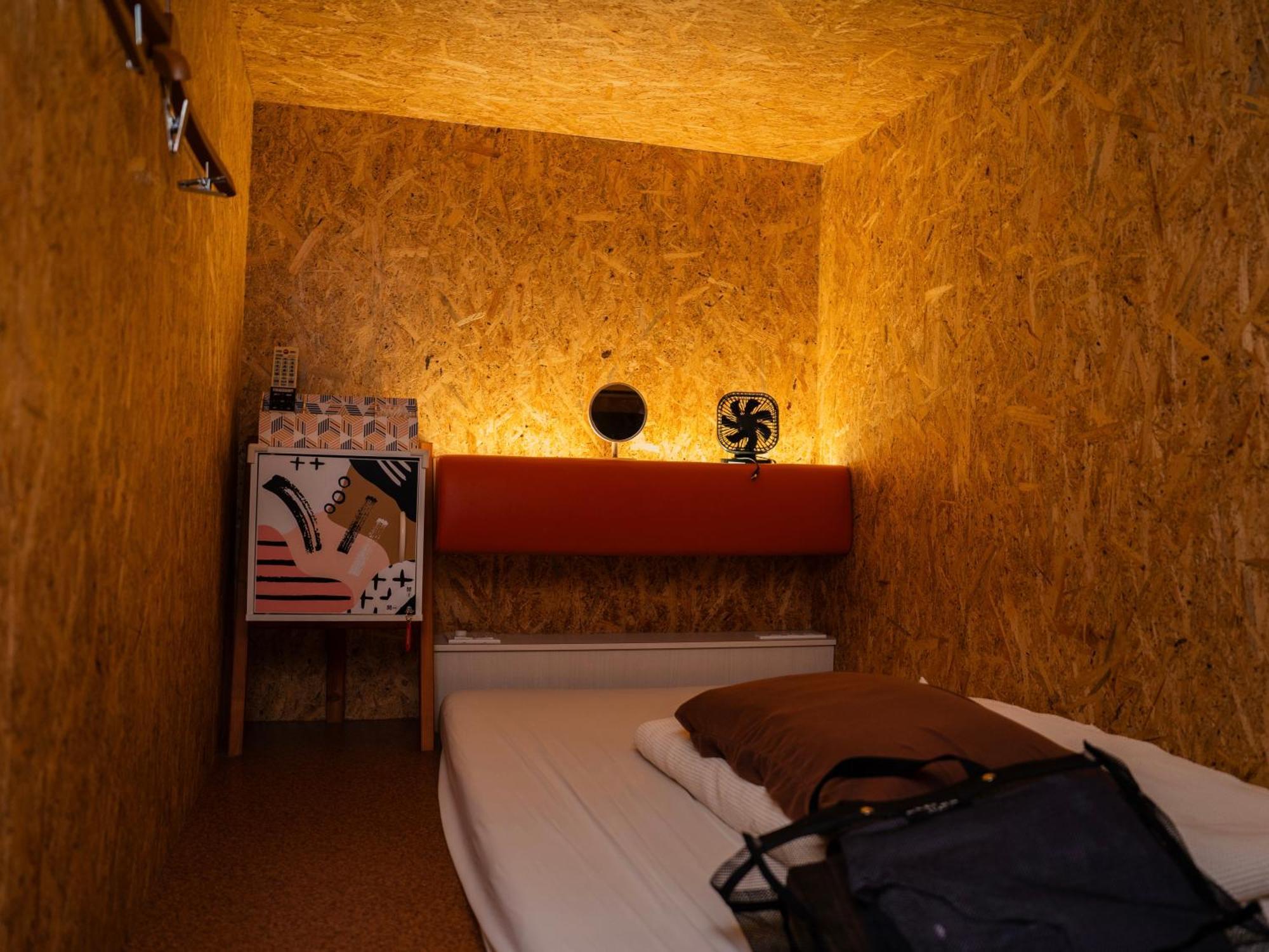 Capsule hotel Eegee Kamata 2*