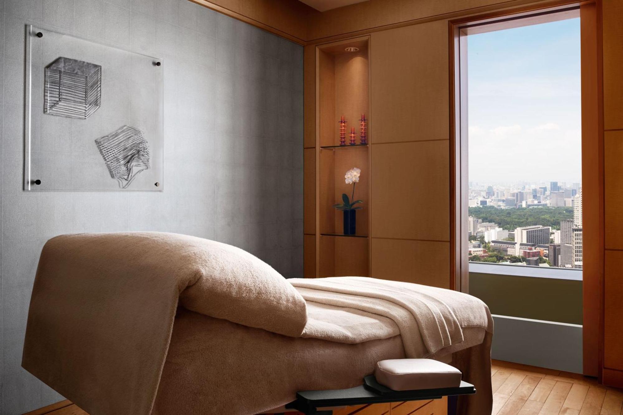 The Ritz-carlton,