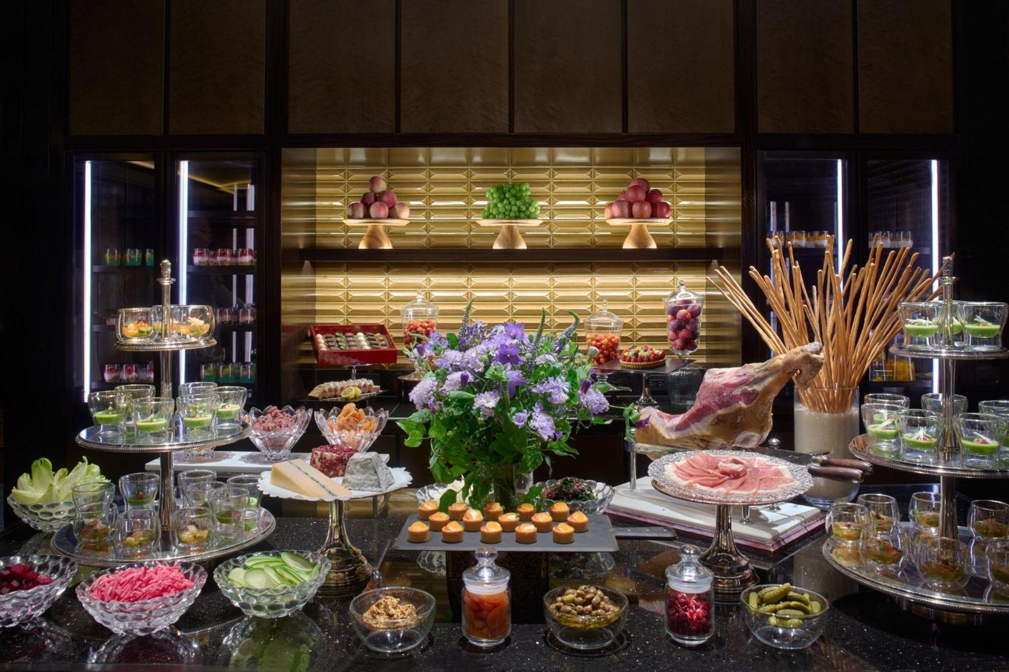 The Ritz-carlton, Hotel 5*