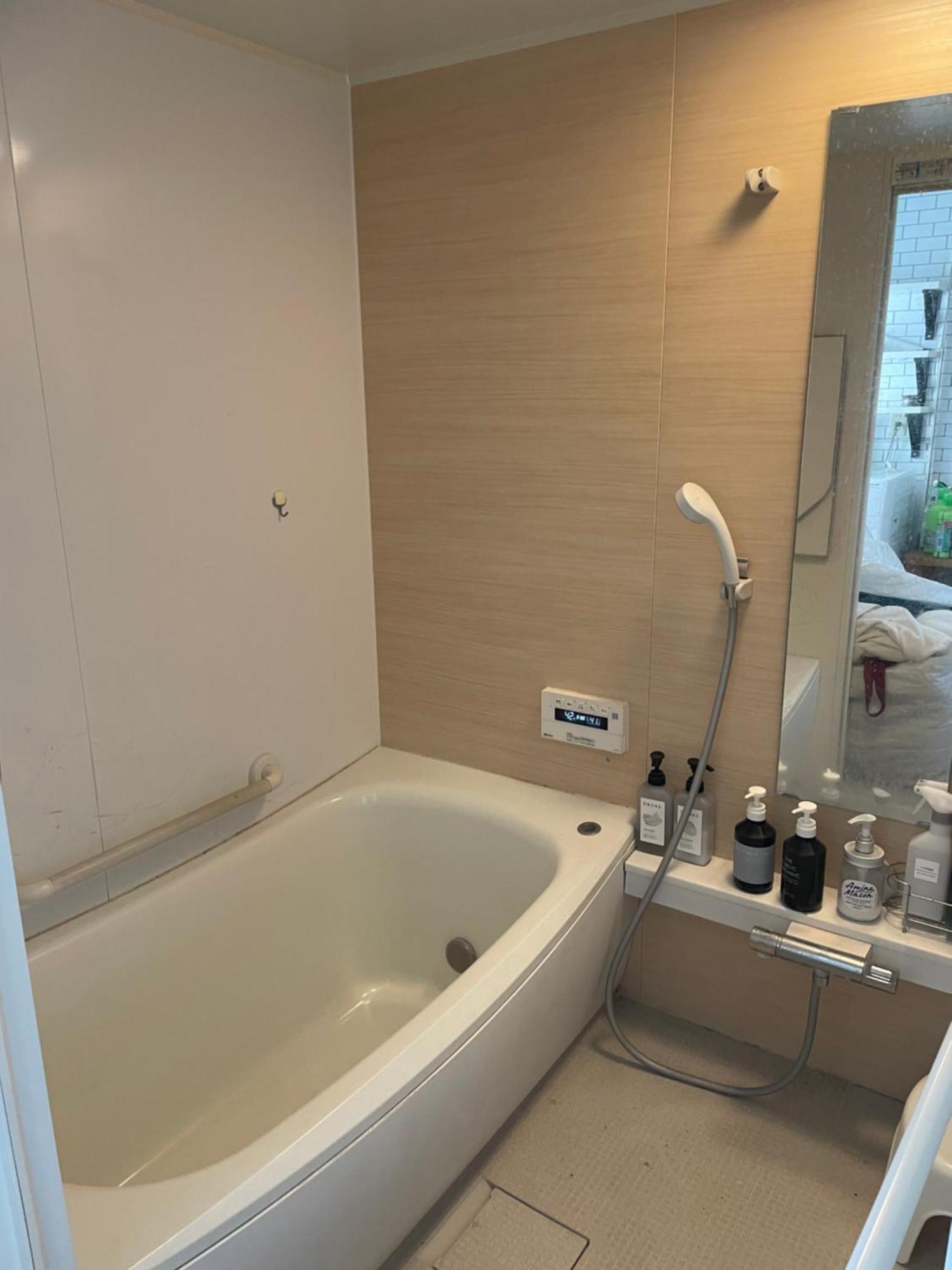 1010 Senjuohashi Hostel