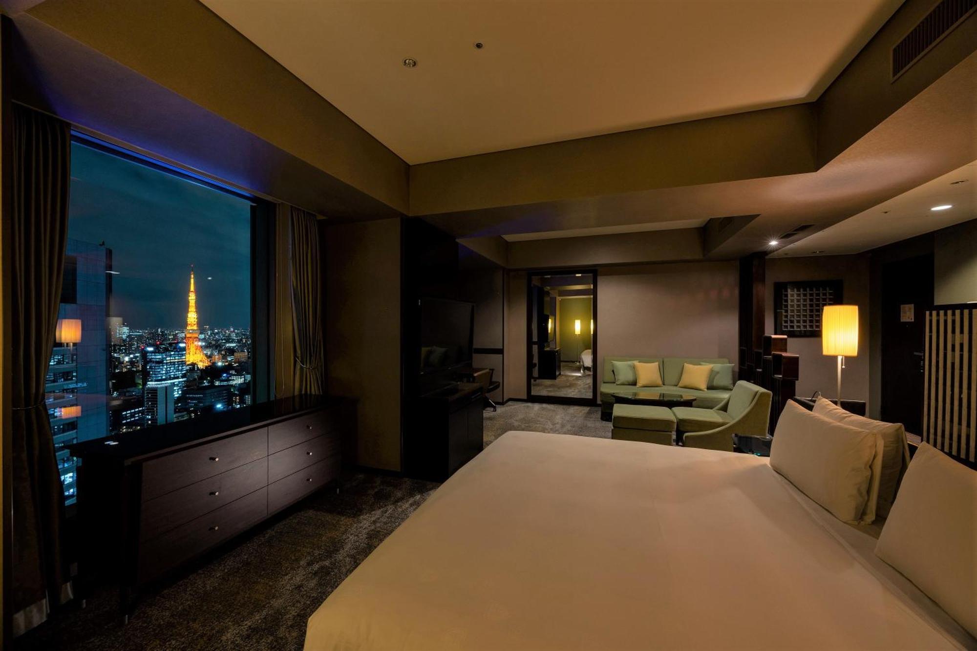 Hotel The Royal Park Iconic Shiodome 4*