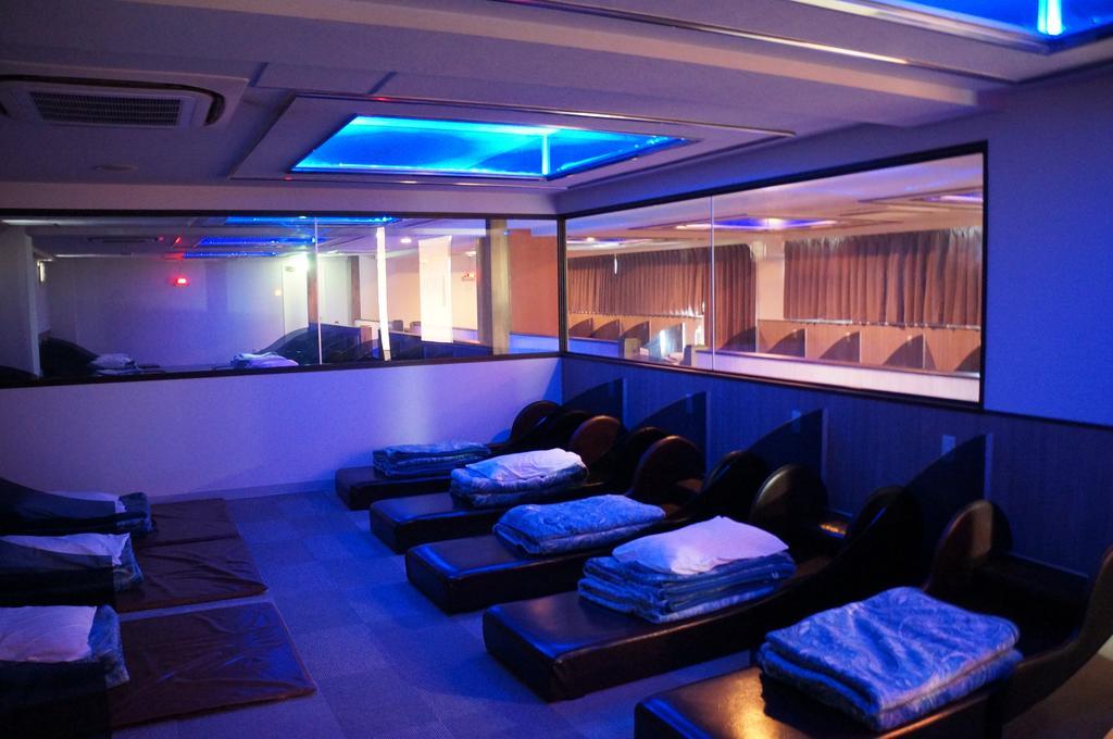 Capsule 310 Capsule hotel