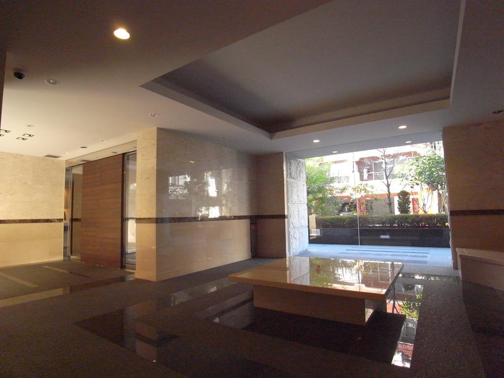 Apartment Palace Minami-azabu Tokyo
