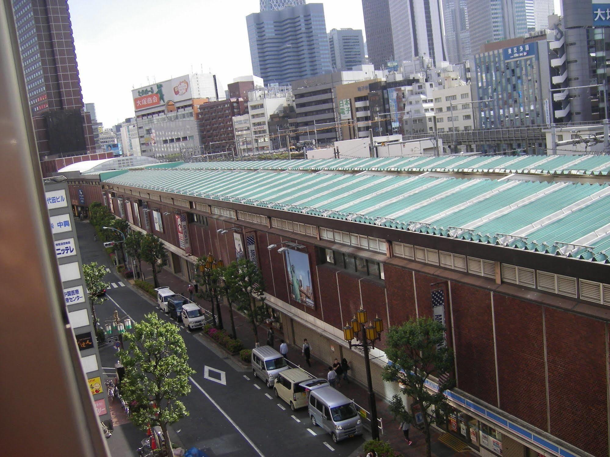 Shinjuku Oscar 2* Tokyo