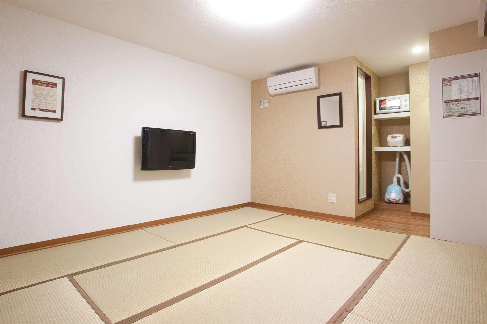 Hanabi Hotel Tokyo