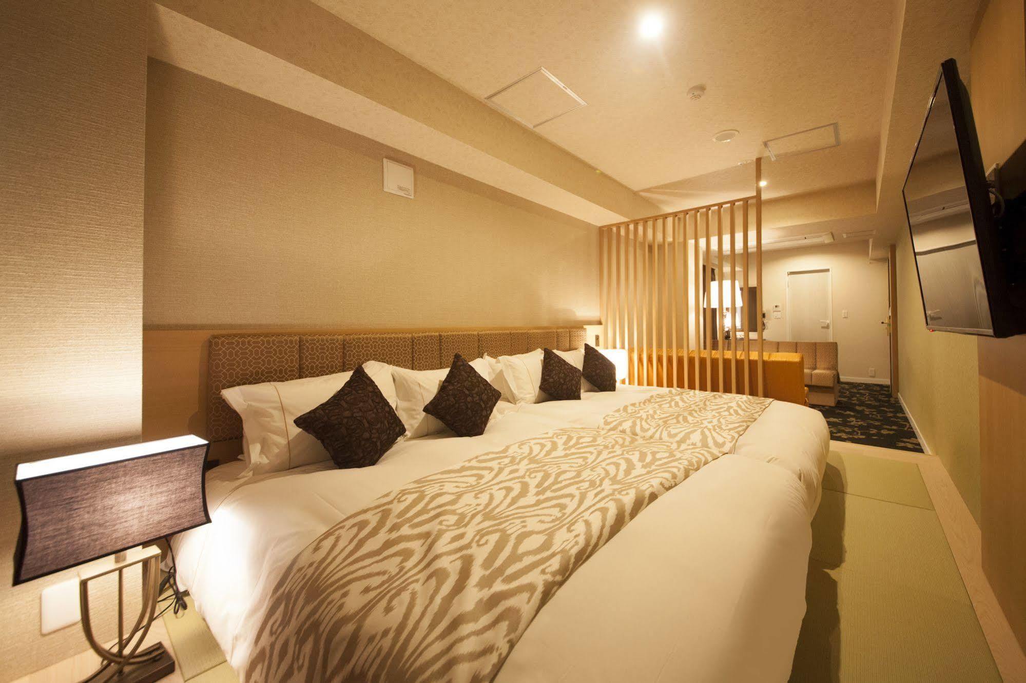 Hotel Centurion Grand Akasakamitsuke Station