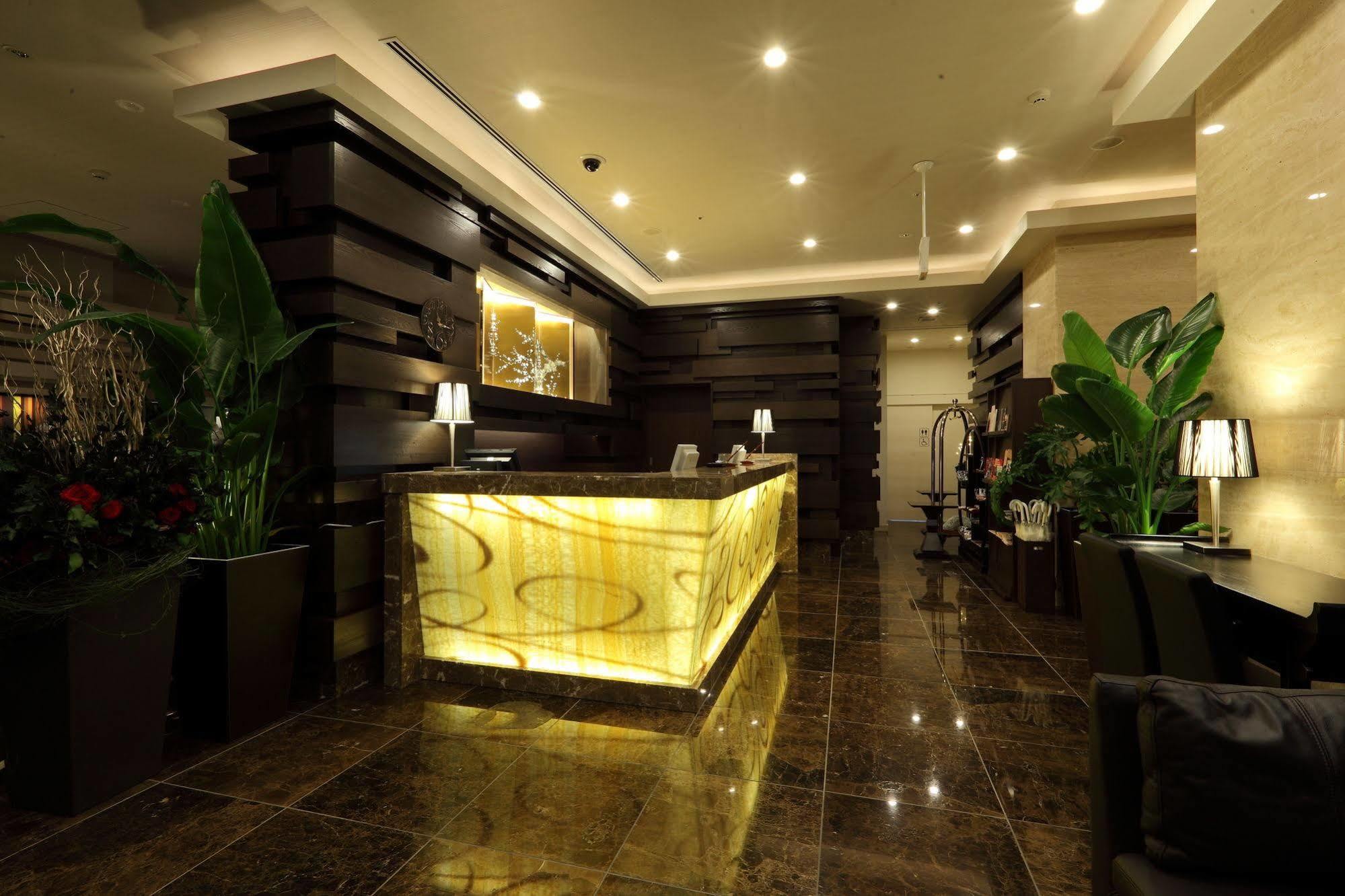 Centurion Grand Akasakamitsuke Station Hotel 3*