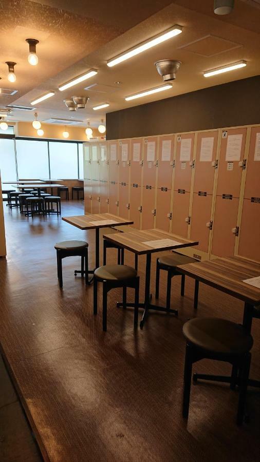 Capsule hotel Ginza Bay 2*