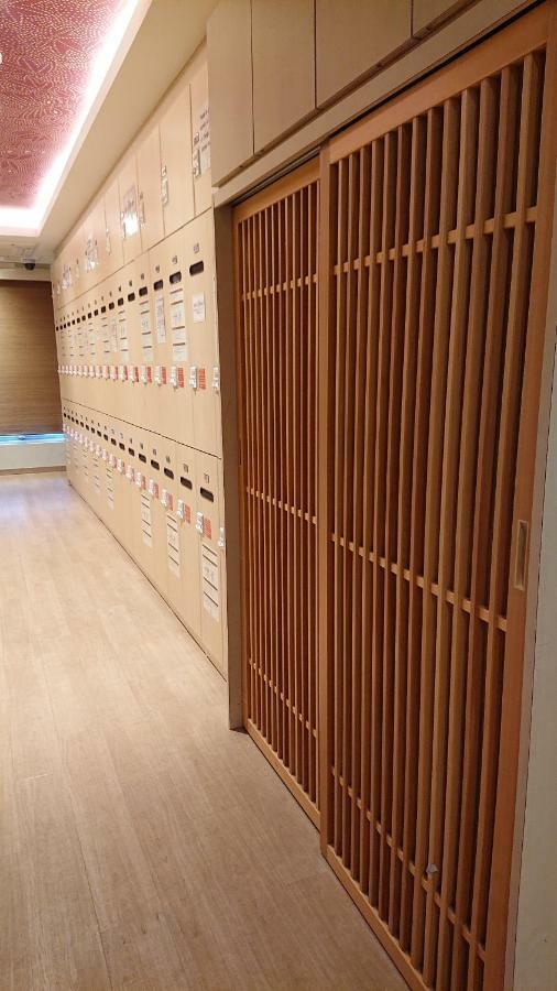 Capsule hotel Ginza Bay 2*