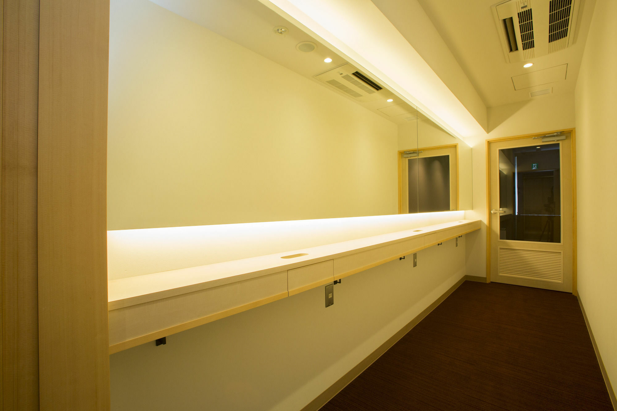 Capsule hotel Ginza Bay 2*
