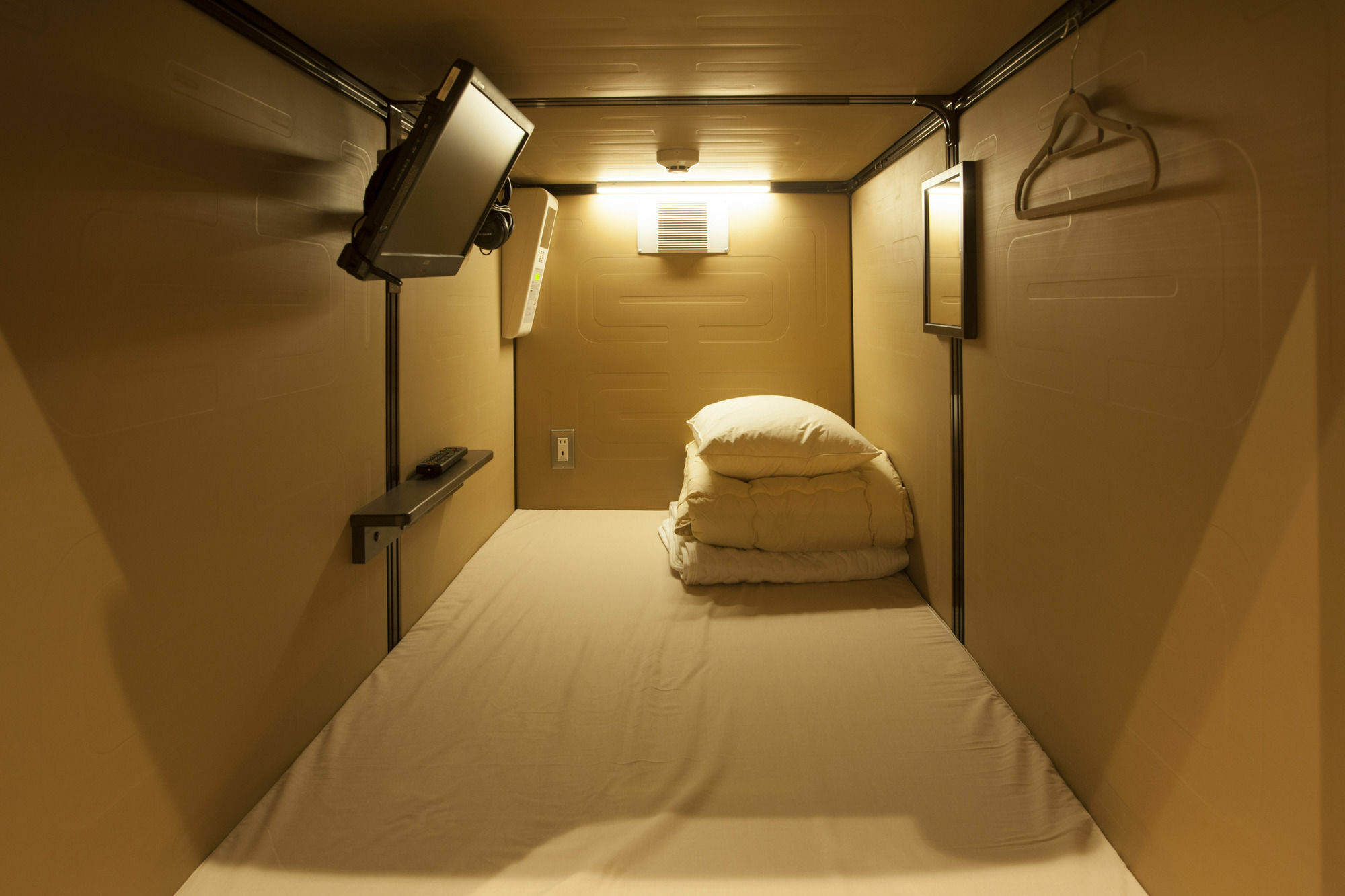 Ginza Bay Capsule hotel