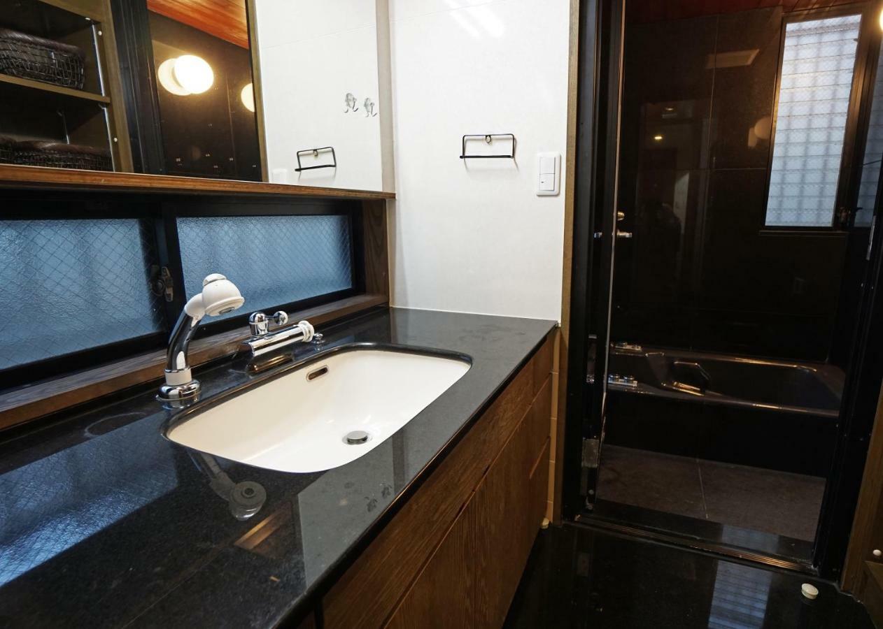 Apartment Well & Give Well, Full Building In Asakusa Tokyo