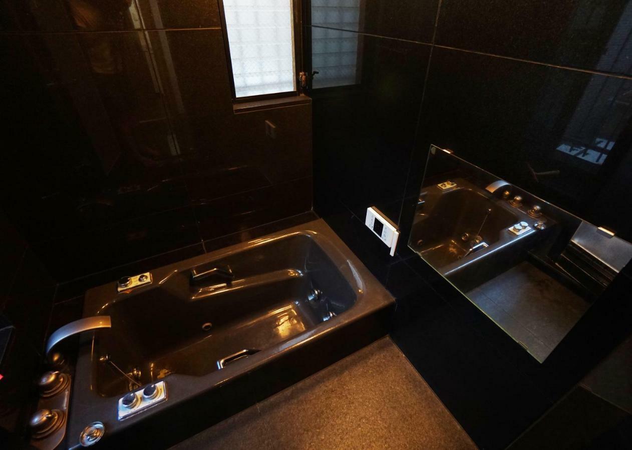Apartment Well & Give Well, Full Building In Asakusa Tokyo