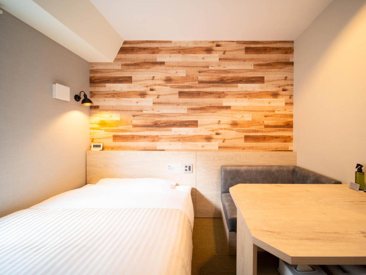 Super Shinbashi-karasumoriguchi Hotel 3*
