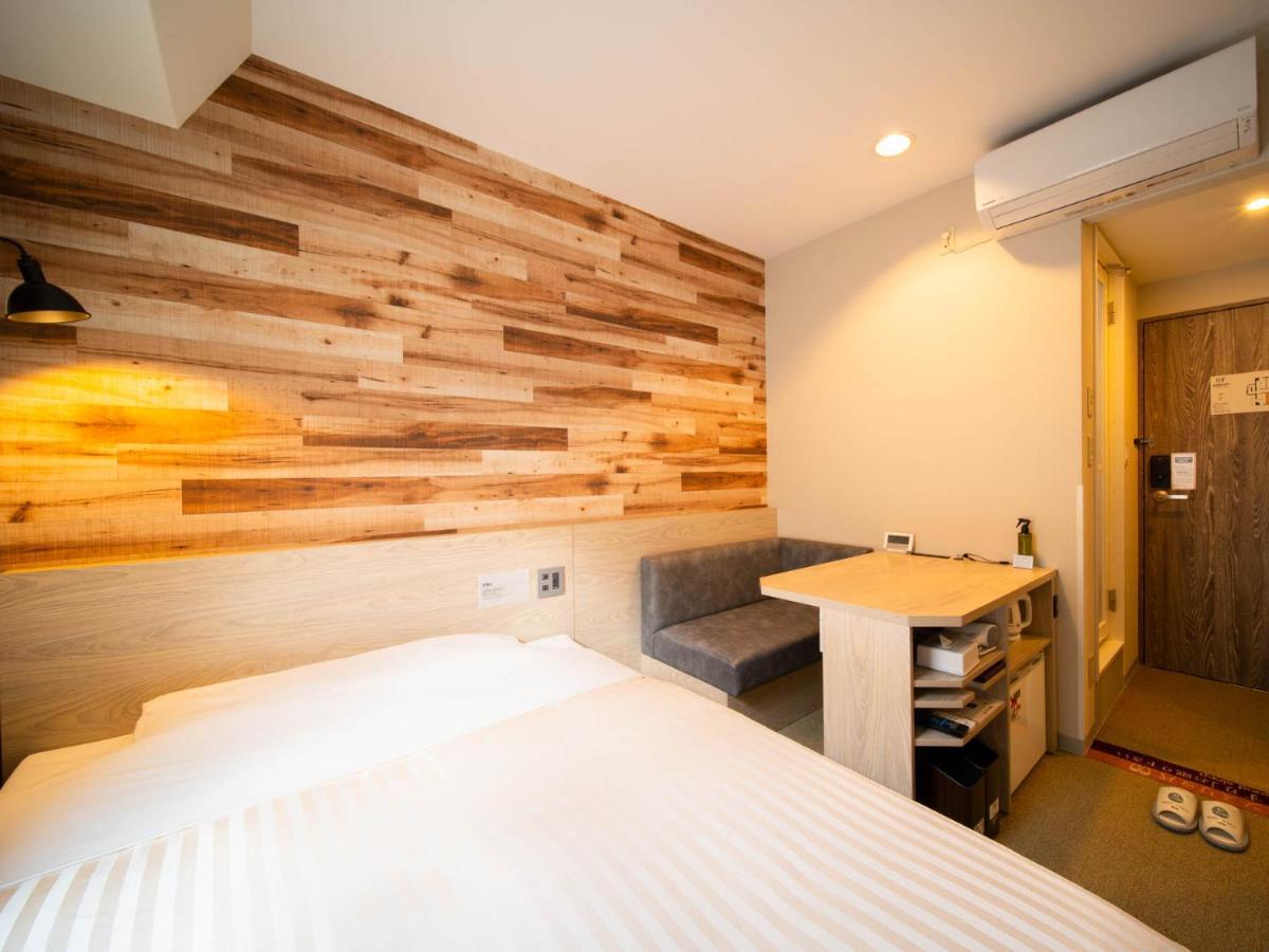 Super Shinbashi-karasumoriguchi Hotel