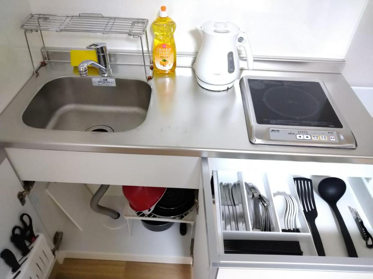 Apartment Issyuku Higashiueno *