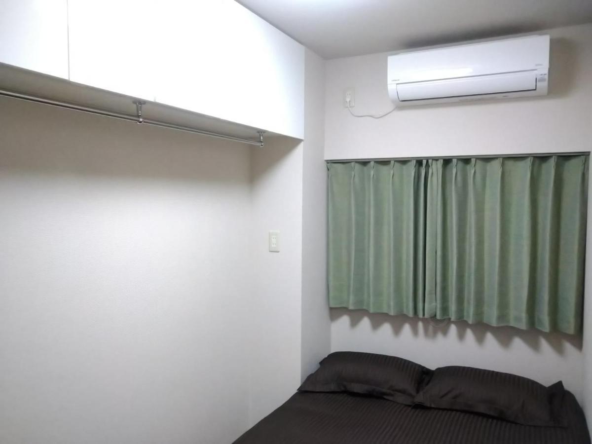 Issyuku Higashiueno Apartment