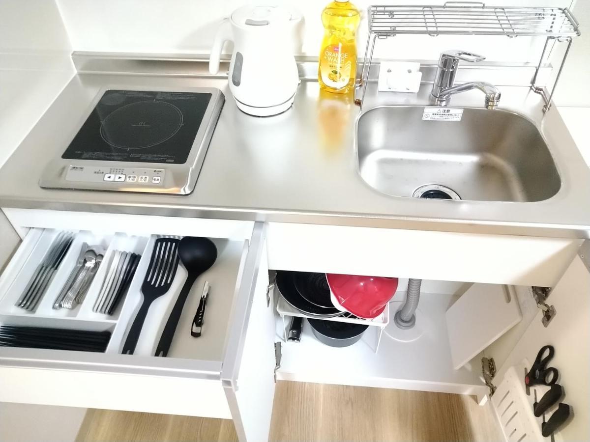 Apartment Issyuku Higashiueno *