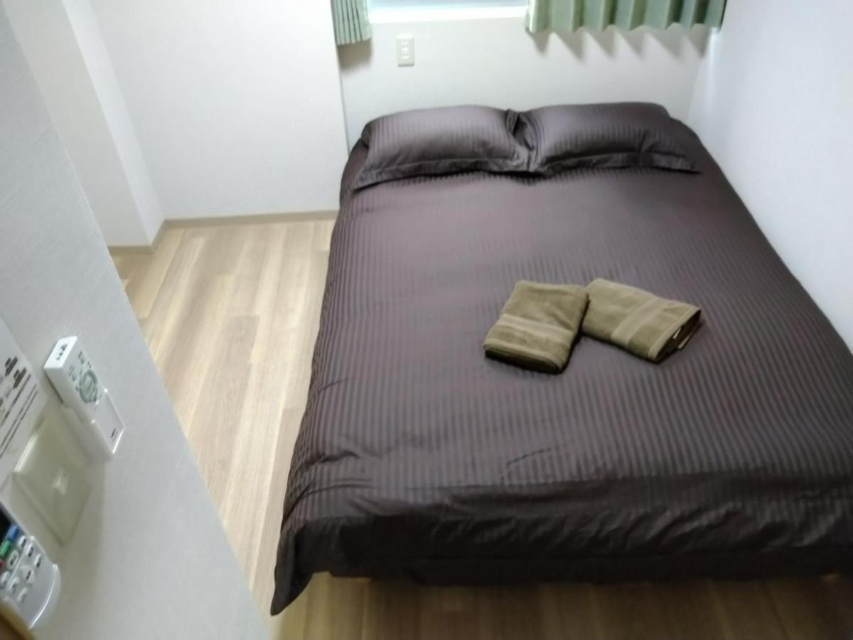 Issyuku Higashiueno Apartment *