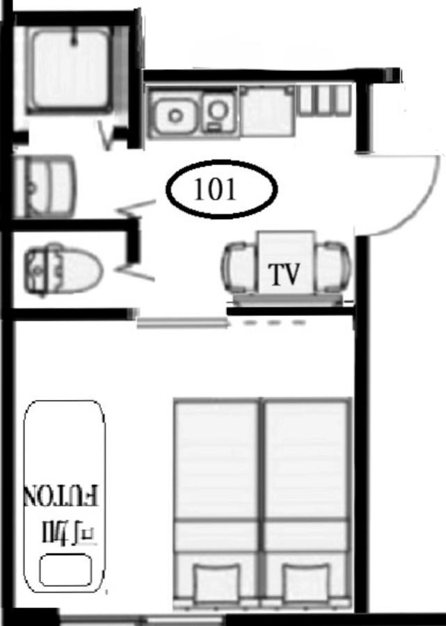 Issyuku Higashiueno Apartment