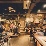 Nui. Hostel & Bar Lounge