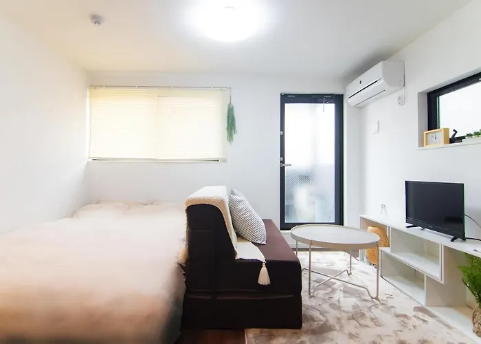 Base Hanegi Apartment