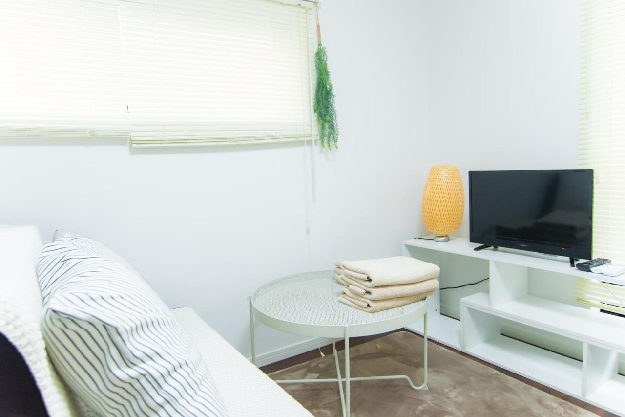 Base Hanegi Apartment