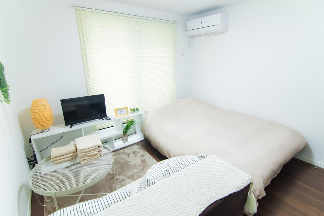 Base Hanegi Apartment *