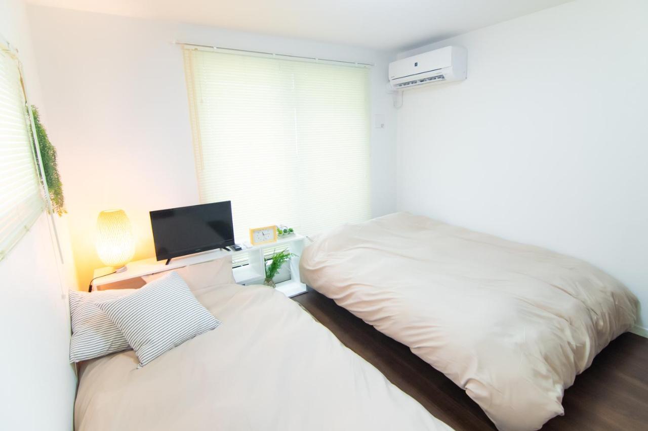 Base Hanegi Apartment *