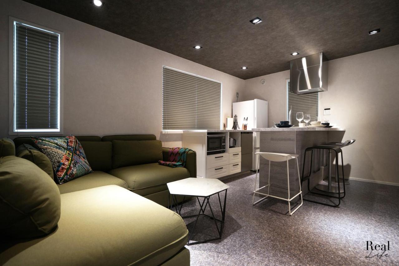 Apartment Real Life Aoyama *