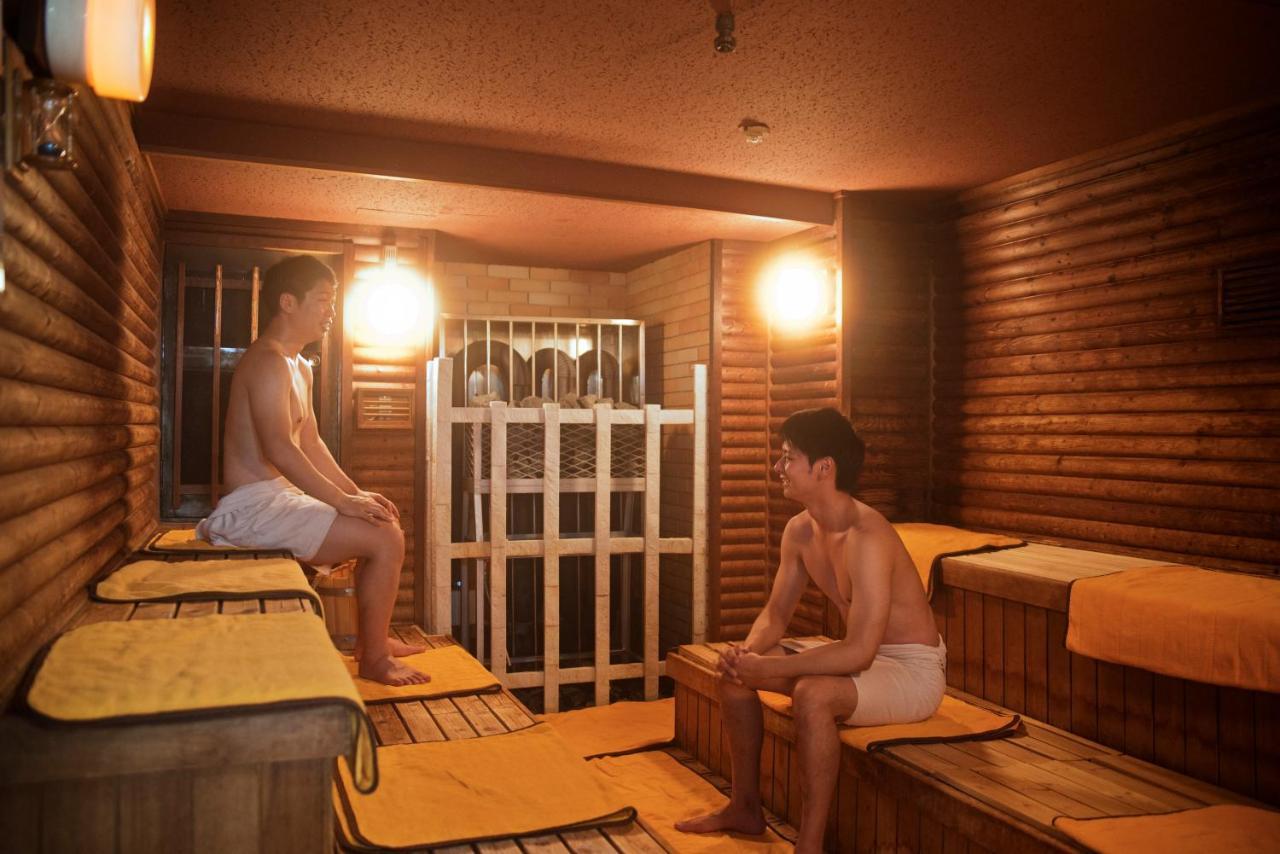 Shinjuku Kuyakusho-mae Capsule Tokyo