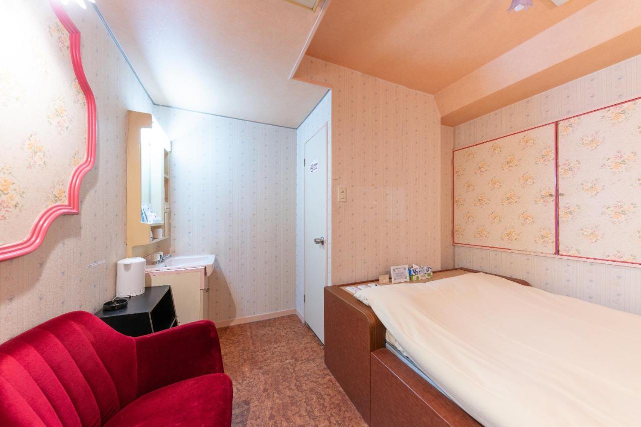 Hotel Oyo Sanmaruco 2*