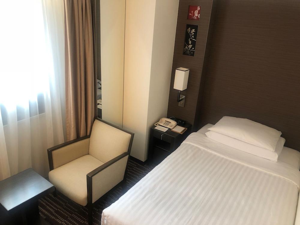 Courtyard By Marriott Ginza Hotel 4*