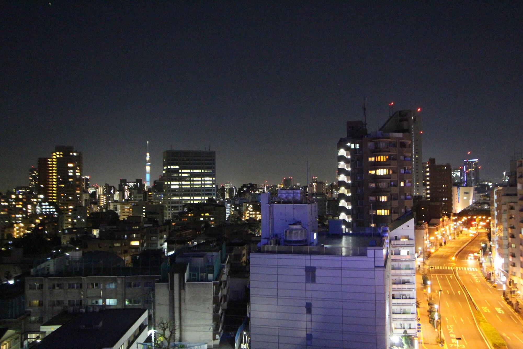 Livemax Budget Korakuen Tokyo