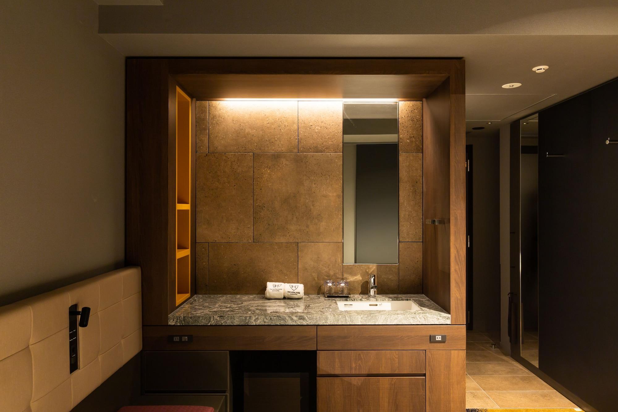 The Royal Park Canvas - Ginza 8 Hotel Tokyo
